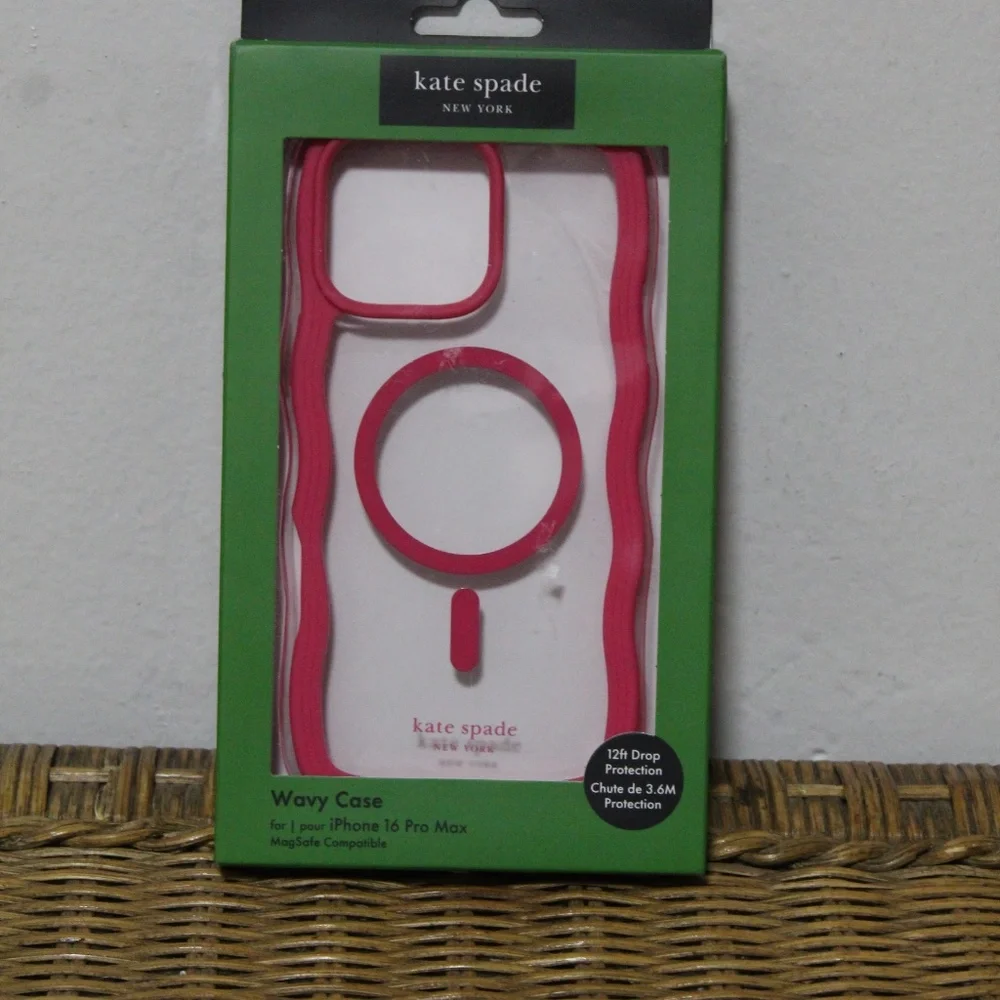 Kate Spade. New York Pink Wavy Protective Case iPhone 16 Max Pro.